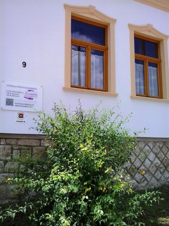 Levendula Porta és Pajtaszínház Hotel Orfű Exterior foto