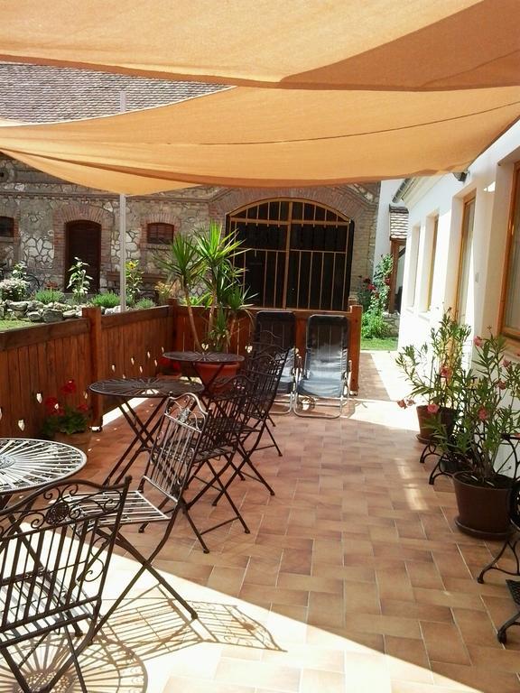 Levendula Porta és Pajtaszínház Hotel Orfű Exterior foto